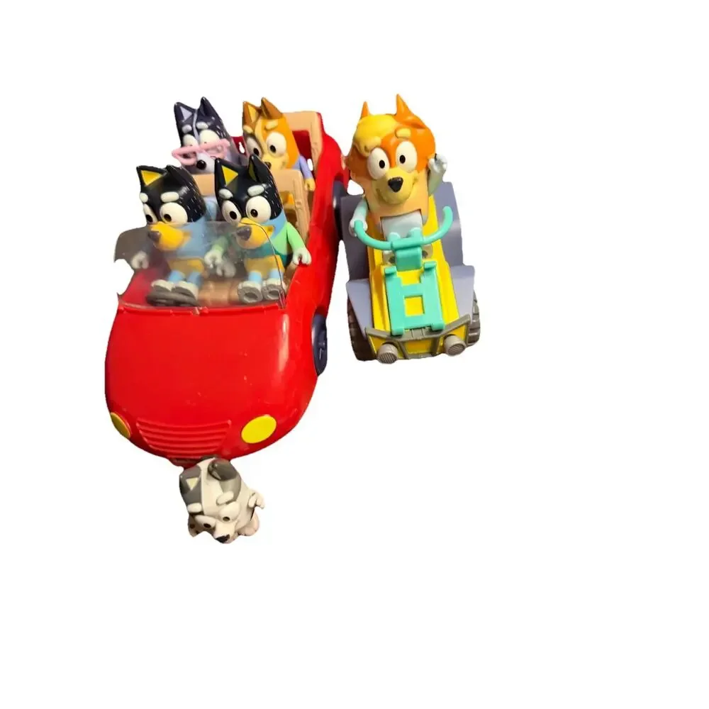 Bluey Heeler Family Vehicle Convertible Car and 8 Figure Accessory Play Set Lot